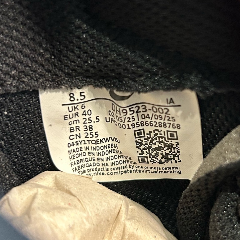 Nike Black Women’s Sneakers Waffle Debut Size 8.5/Men’s Size 7, NEW IN BOX - Picture 5 of 7